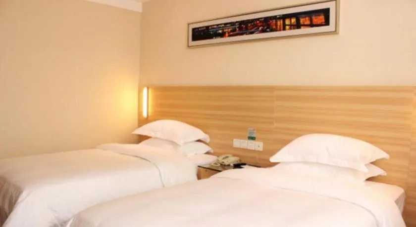 Bed in City Comfort Inn Xiangyang Railway Station