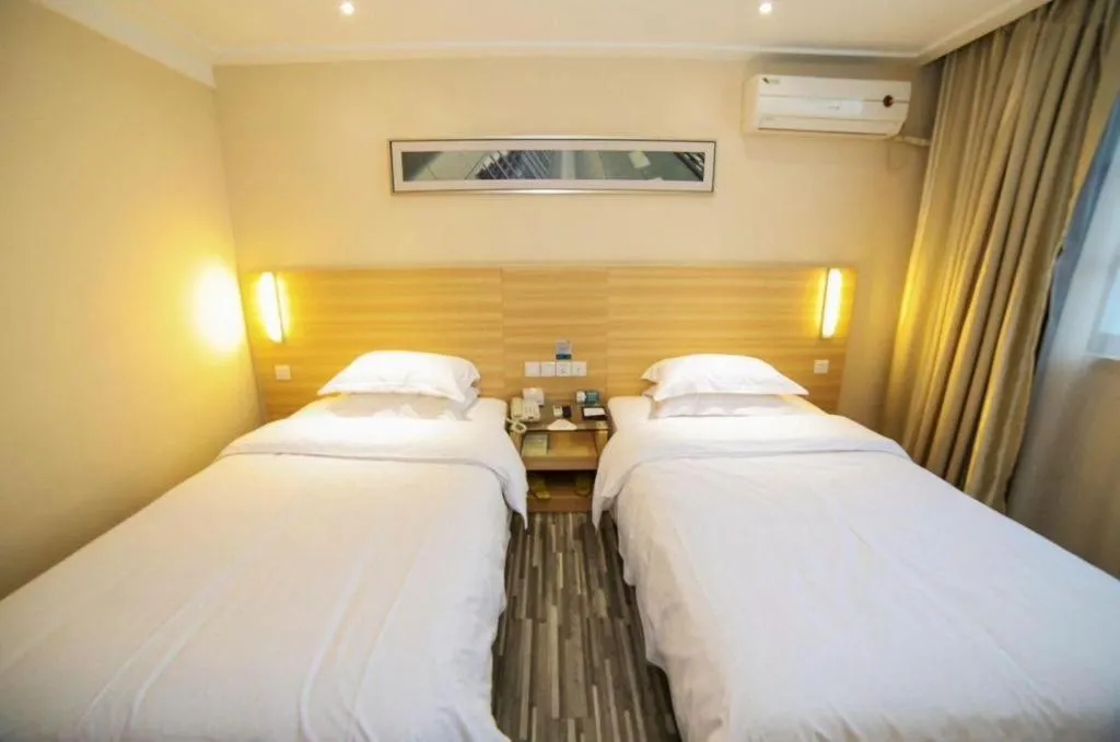 Bed in City Comfort Inn Xiangyang Railway Station