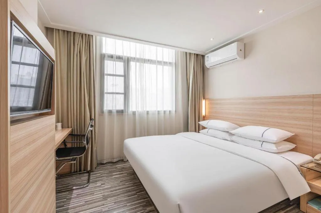 Bed in City Comfort Inn Xiangyang Railway Station