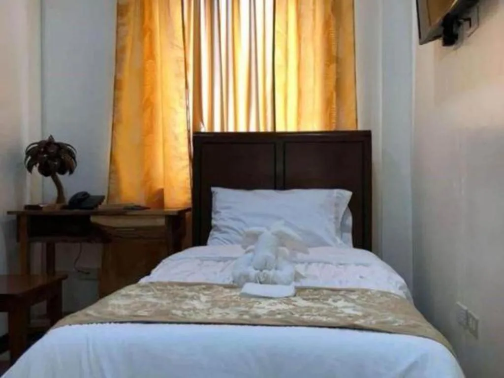 Godo's Plaza Hotel and Restaurant