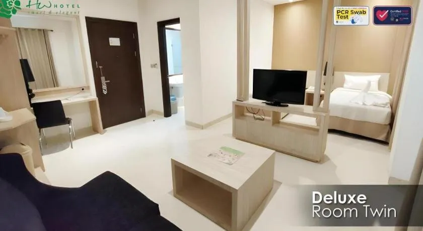 Bed in HW Hotel Padang