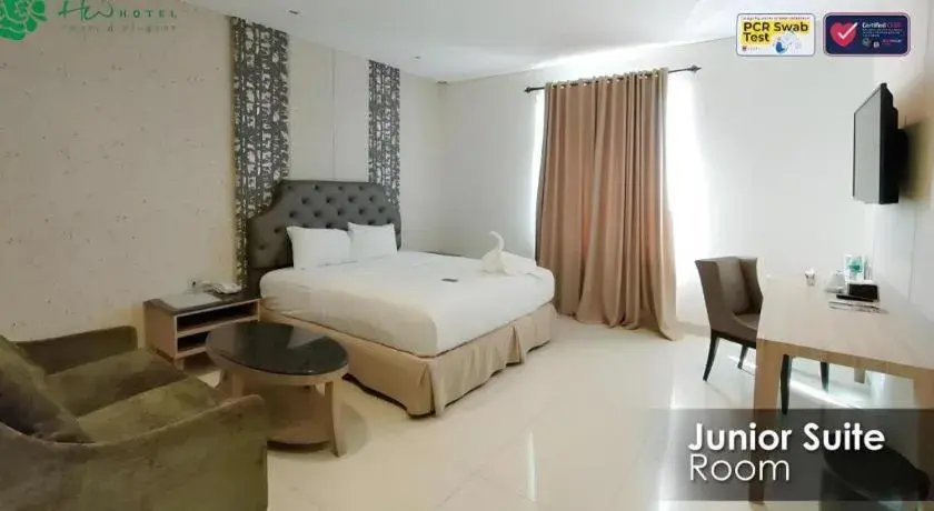 Bed in HW Hotel Padang Bed in HW Hotel Padang