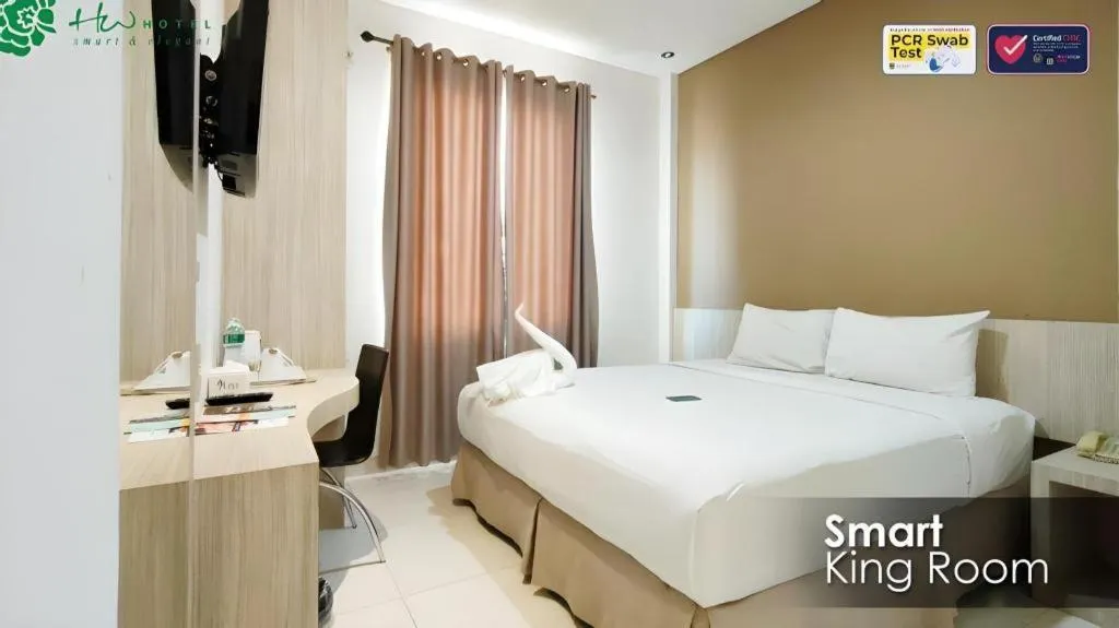 Bed in HW Hotel Padang