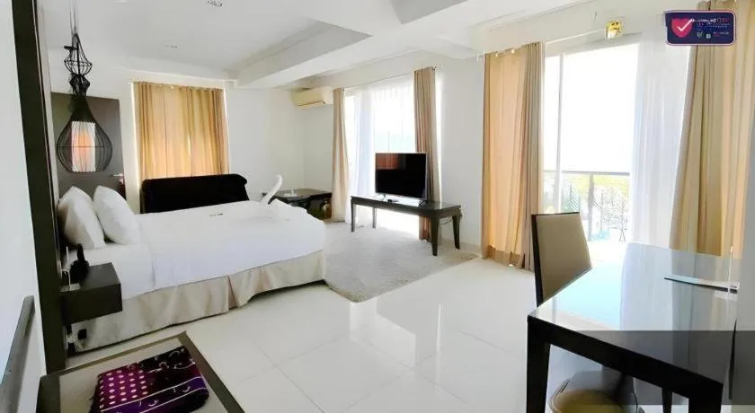 Bed in HW Hotel Padang