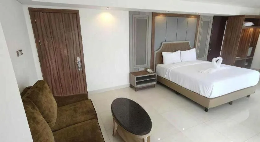 Bed in HW Hotel Padang