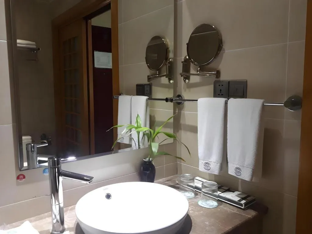 San Jiang Grand Hotel