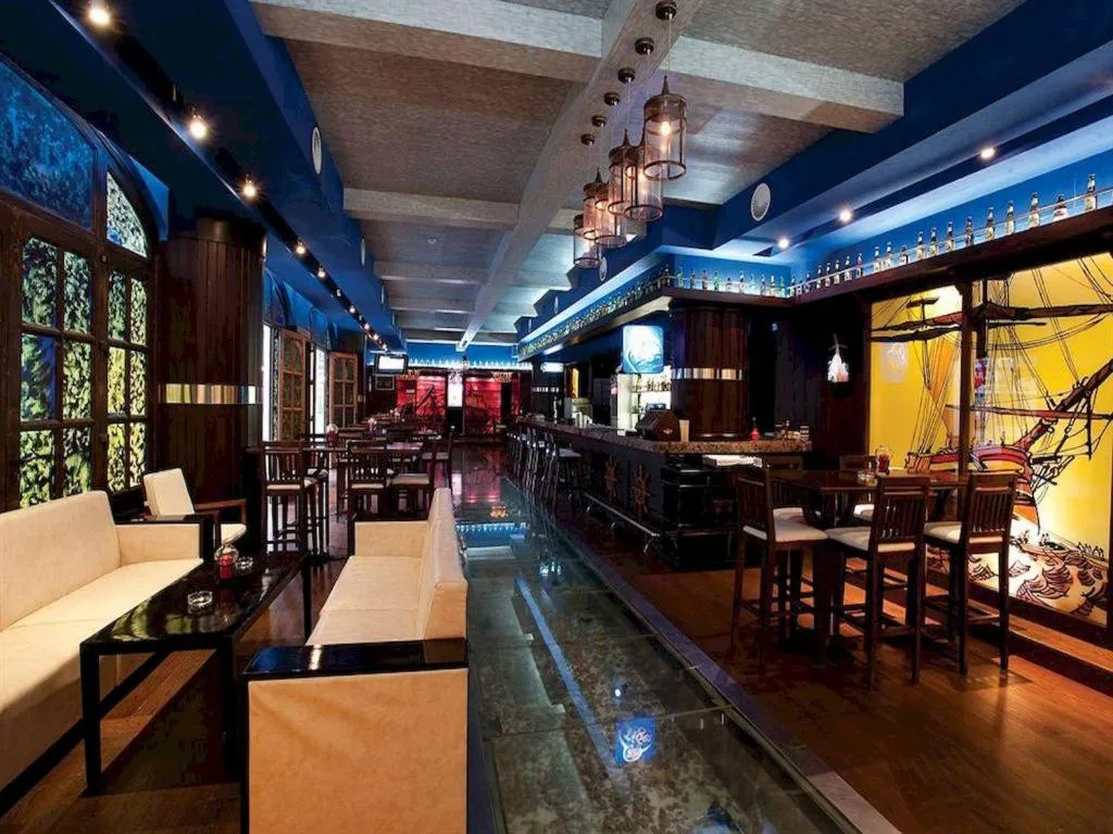 Oasis O.City Hotel