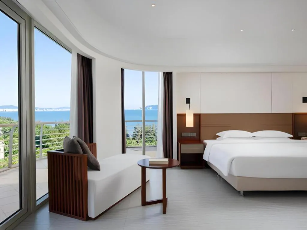 Bed in Grand Soluxe Hotel and Resort Sanya