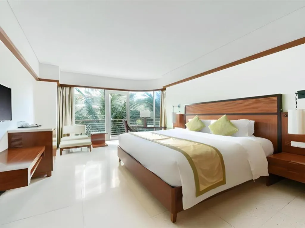 Bed in Grand Soluxe Hotel and Resort Sanya