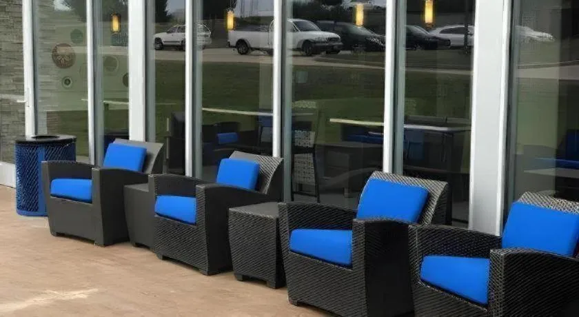 Holiday Inn Express and Suites Hannibal-Medical Center By IHG