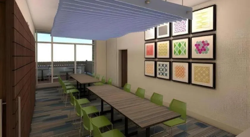 Holiday Inn Express and Suites Hannibal-Medical Center By IHG