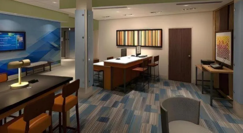 Holiday Inn Express and Suites Hannibal-Medical Center By IHG