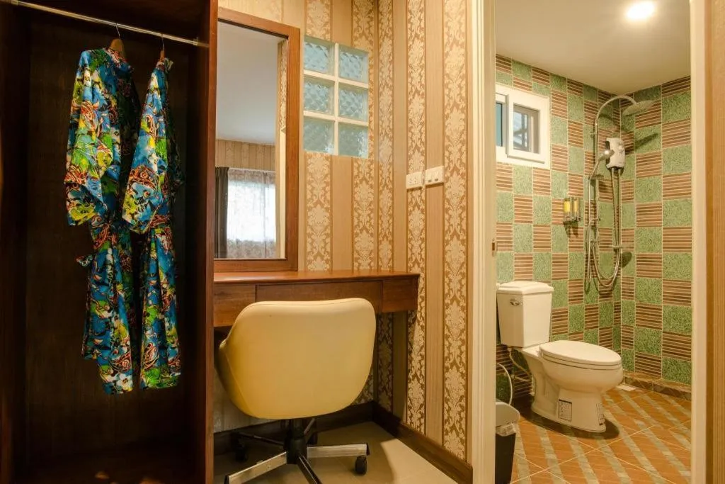 Sunday J Resort & Restaurant