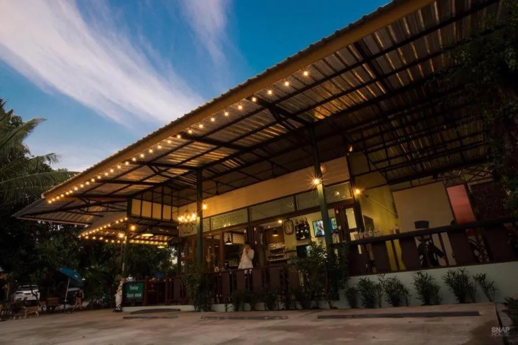 Sunday J Resort & Restaurant