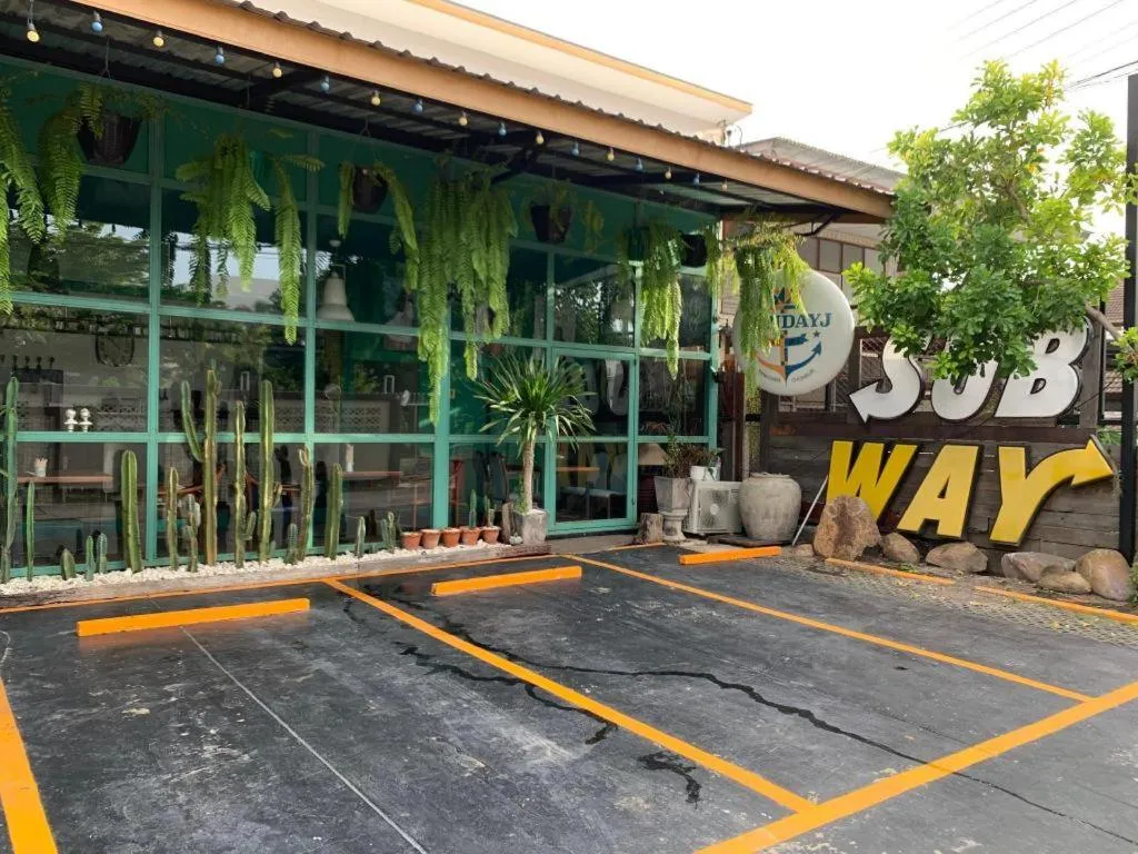 Sunday J Resort & Restaurant