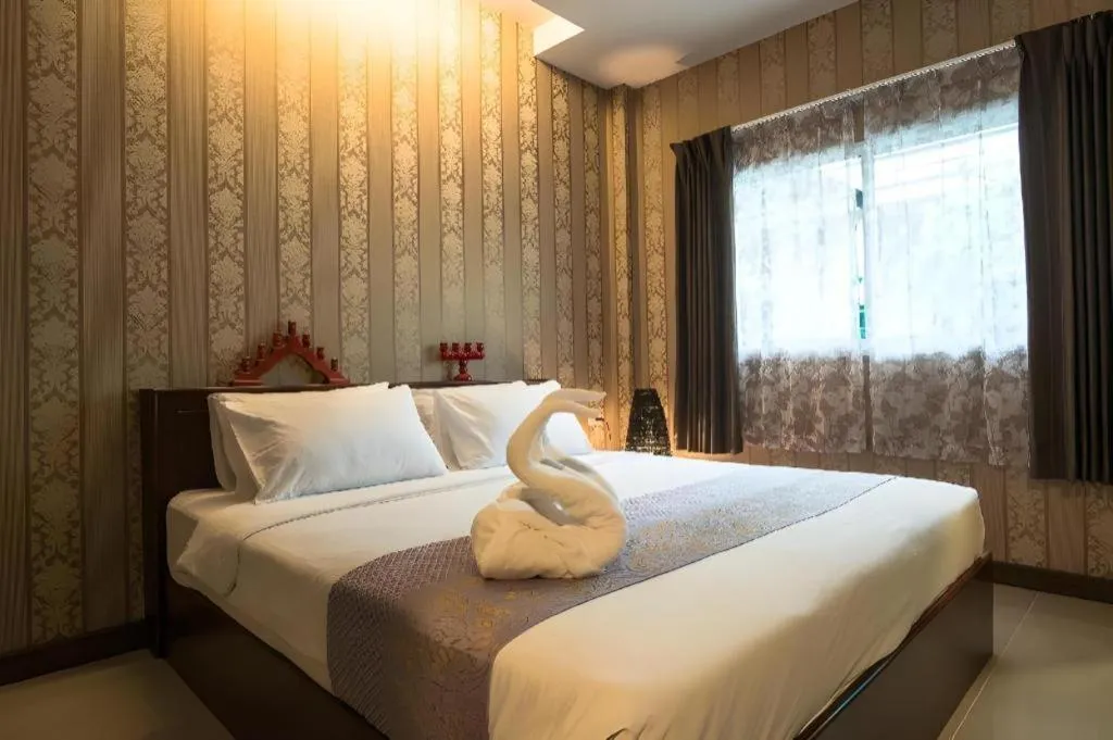 Bed in Sunday J Resort & Restaurant