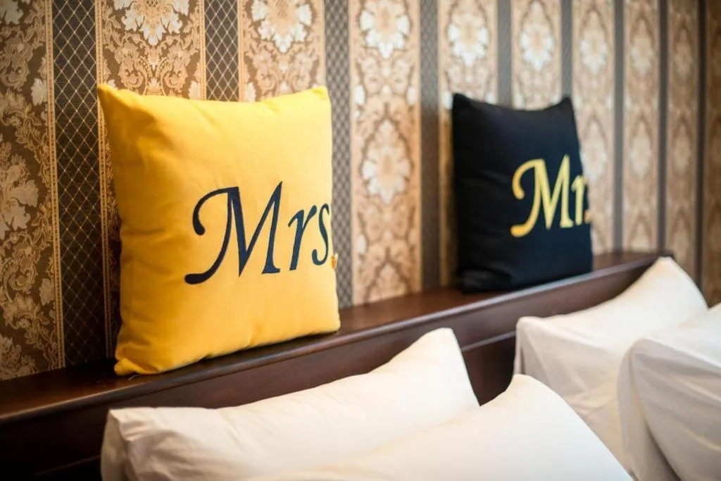 Bed in Sunday J Resort & Restaurant