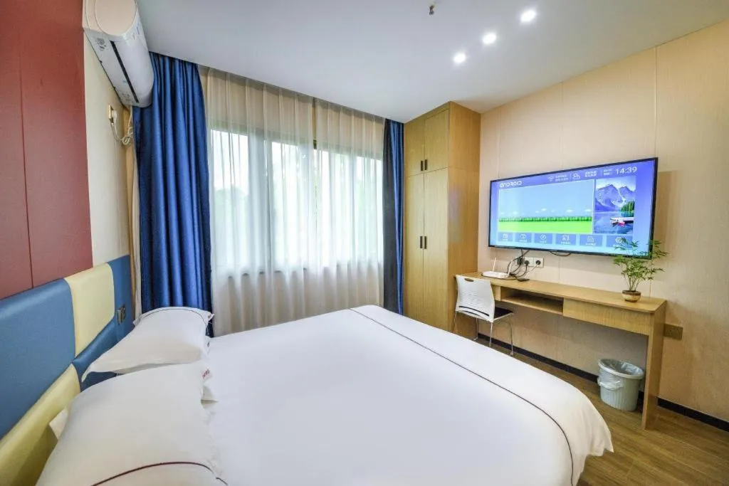 Bed in Yiwu Bairui Grand Hotel