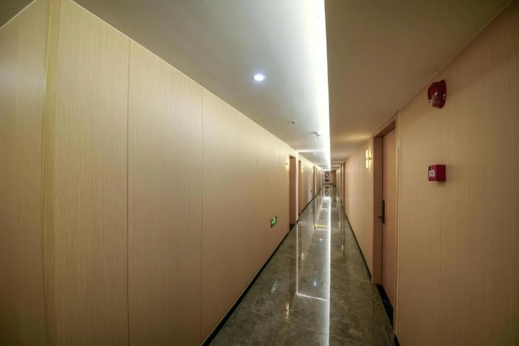 Yiwu Bairui Grand Hotel