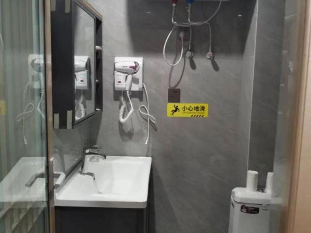 Yiwu Bairui Grand Hotel