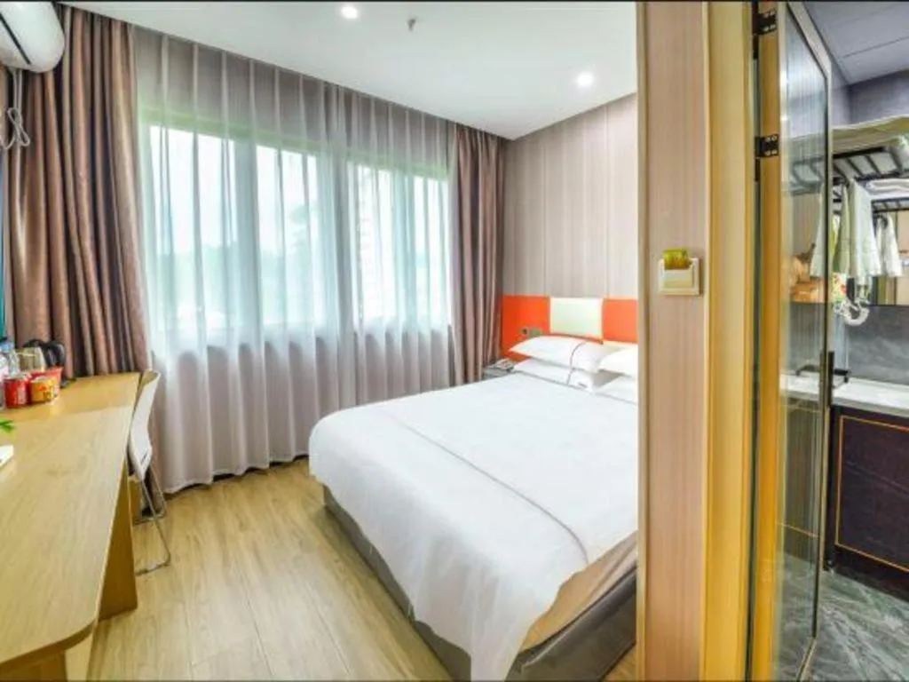 Bed in Yiwu Bairui Grand Hotel