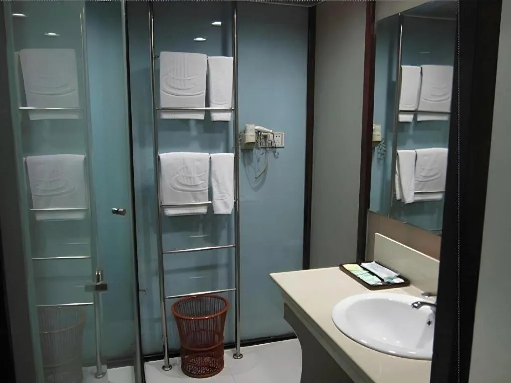 Yiwu Bairui Grand Hotel