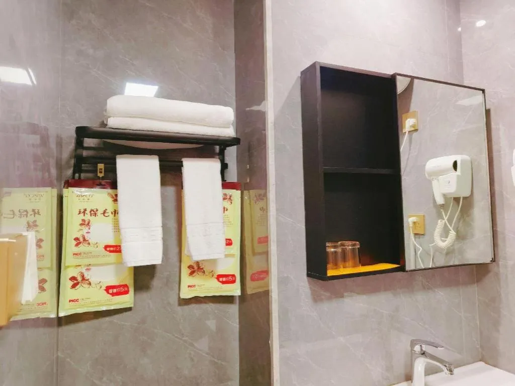 Yiwu Bairui Grand Hotel