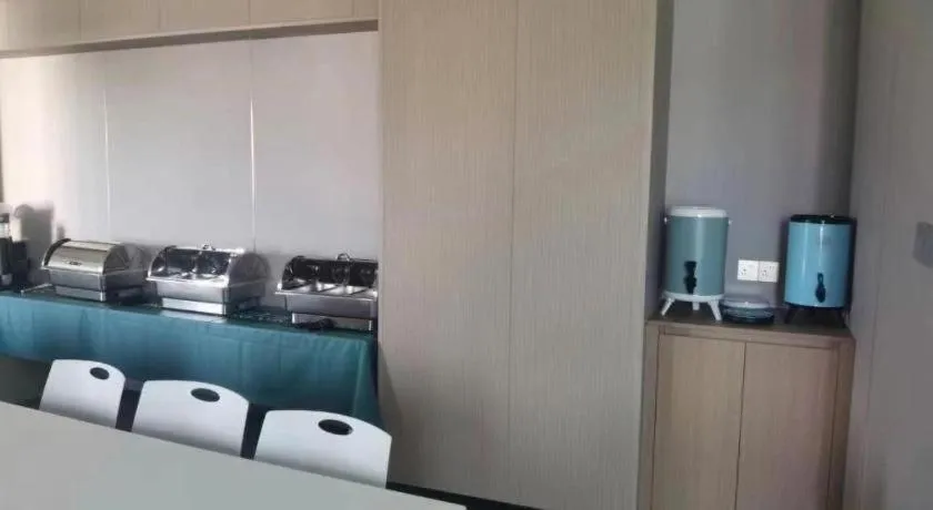 Yiwu Bairui Grand Hotel