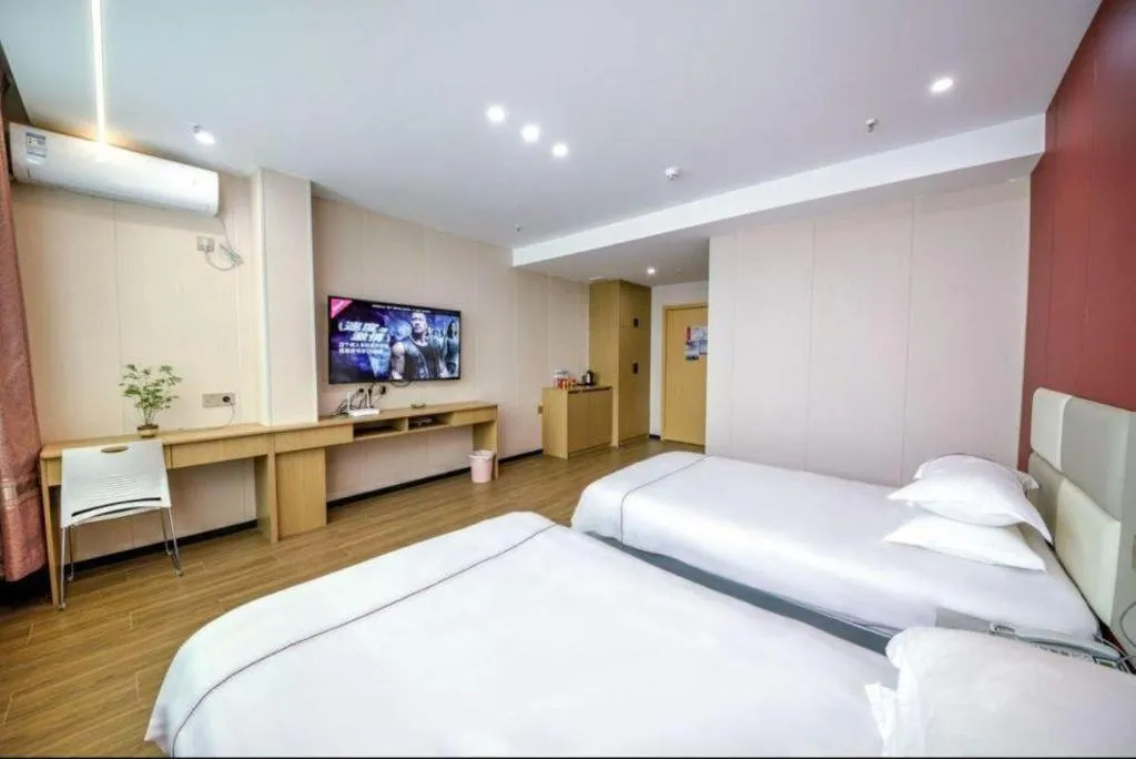 Bed in Yiwu Bairui Grand Hotel