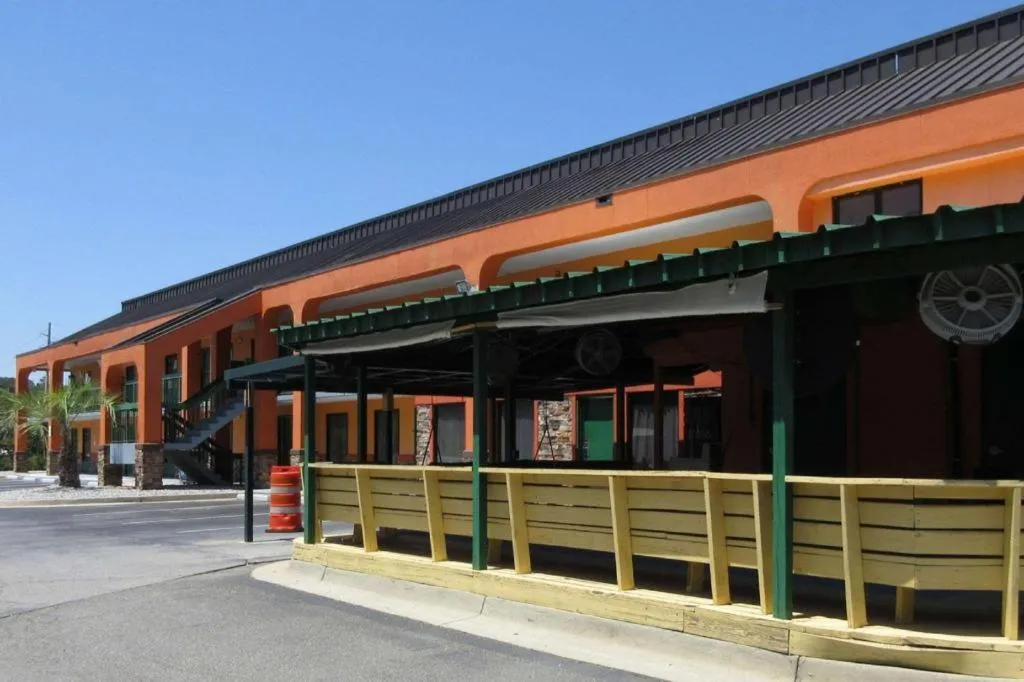 Econo Lodge Inn & Suites Macon North