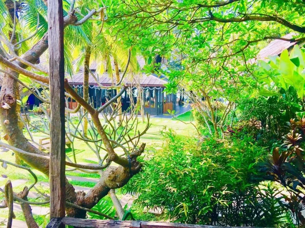 Chivaree Hotel and Resort