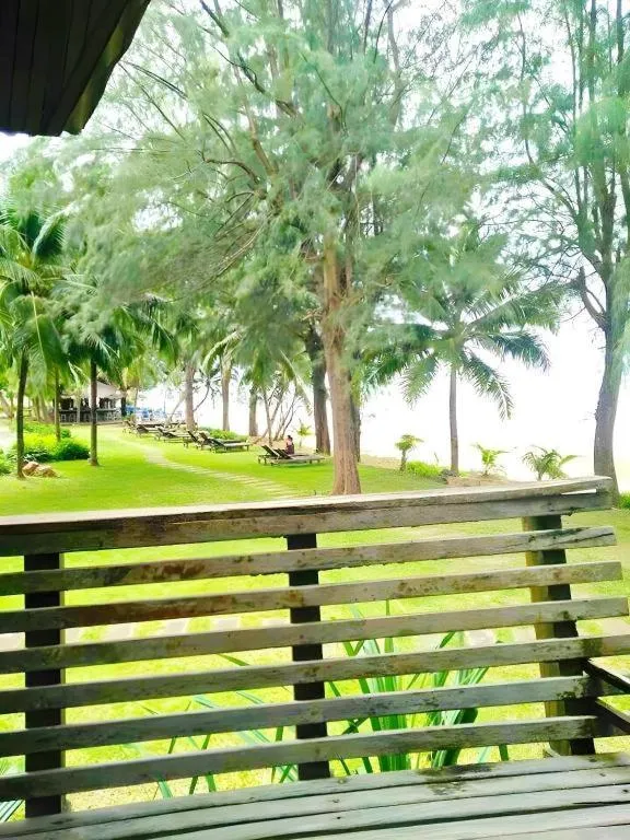 Chivaree Hotel and Resort