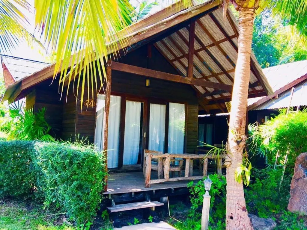 Chivaree Hotel and Resort