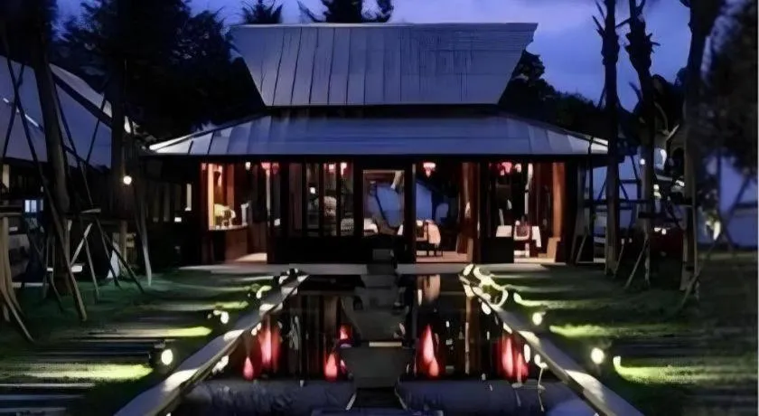 Chivaree Hotel and Resort