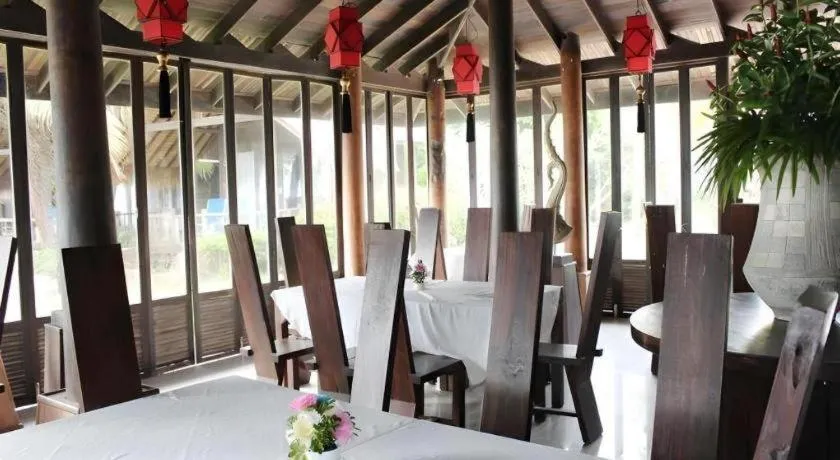 Chivaree Hotel and Resort