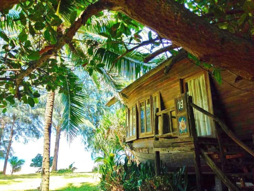 Chivaree Hotel and Resort