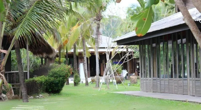 Chivaree Hotel and Resort