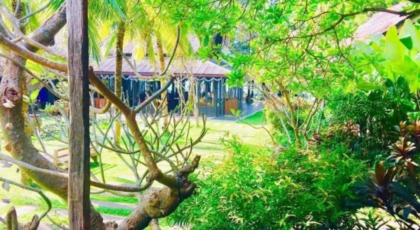 Chivaree Hotel and Resort