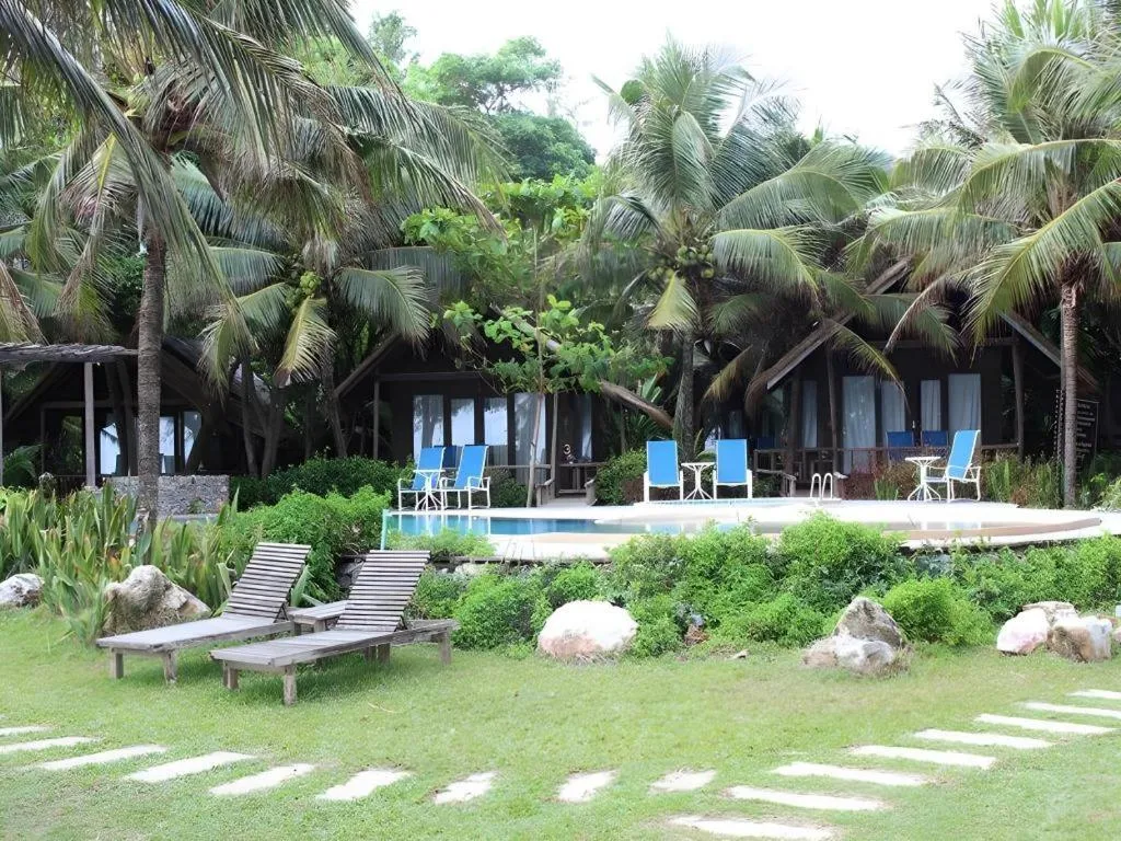 Chivaree Hotel and Resort