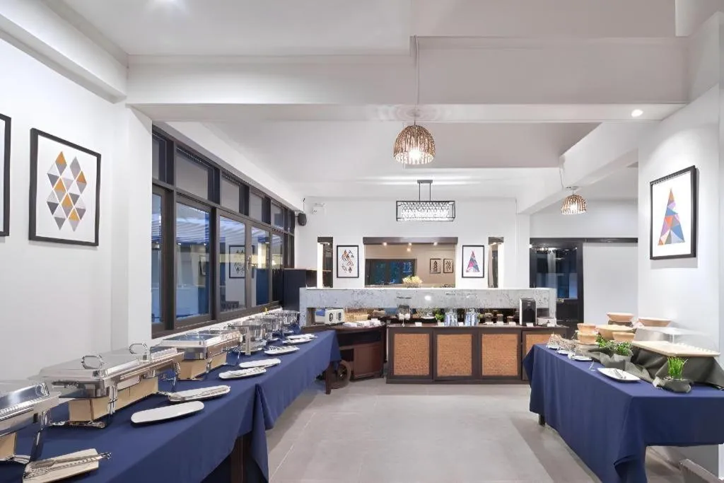 B2 Suthep Night Market Premier Resort