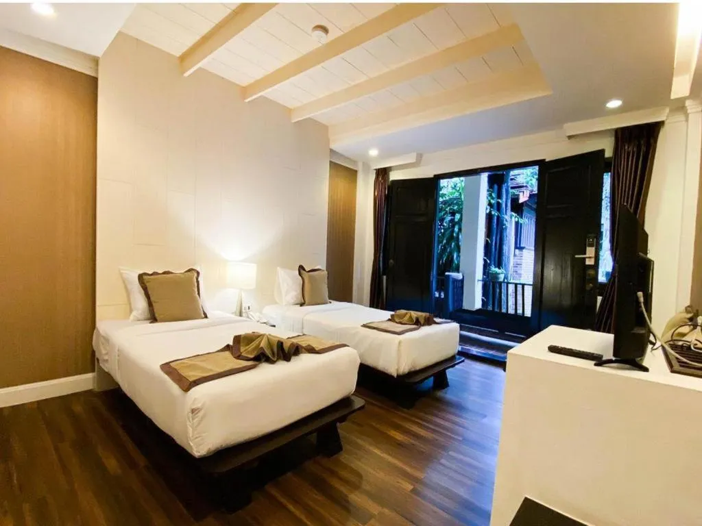 Bed in B2 Suthep Night Market Premier Resort