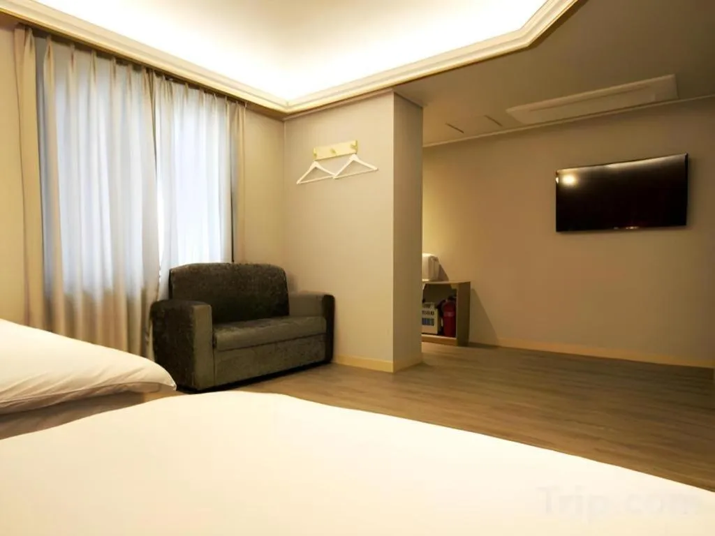 Bed in Jeju Sejong Hotel