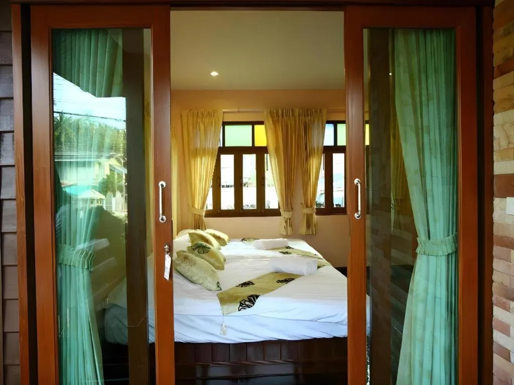 Bed in Baan Saranrom