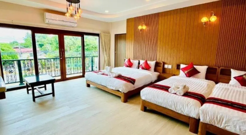 Bed in Baan Saranrom
