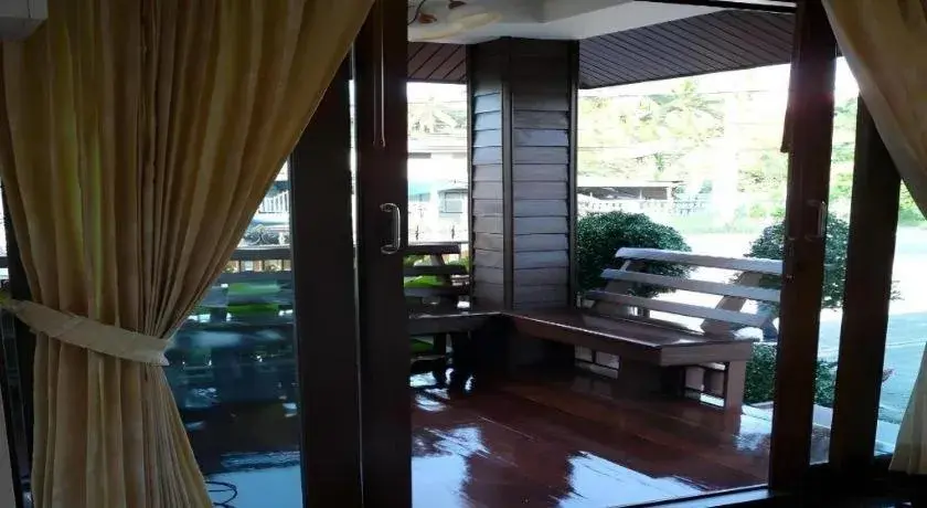 Baan Saranrom Baan Saranrom