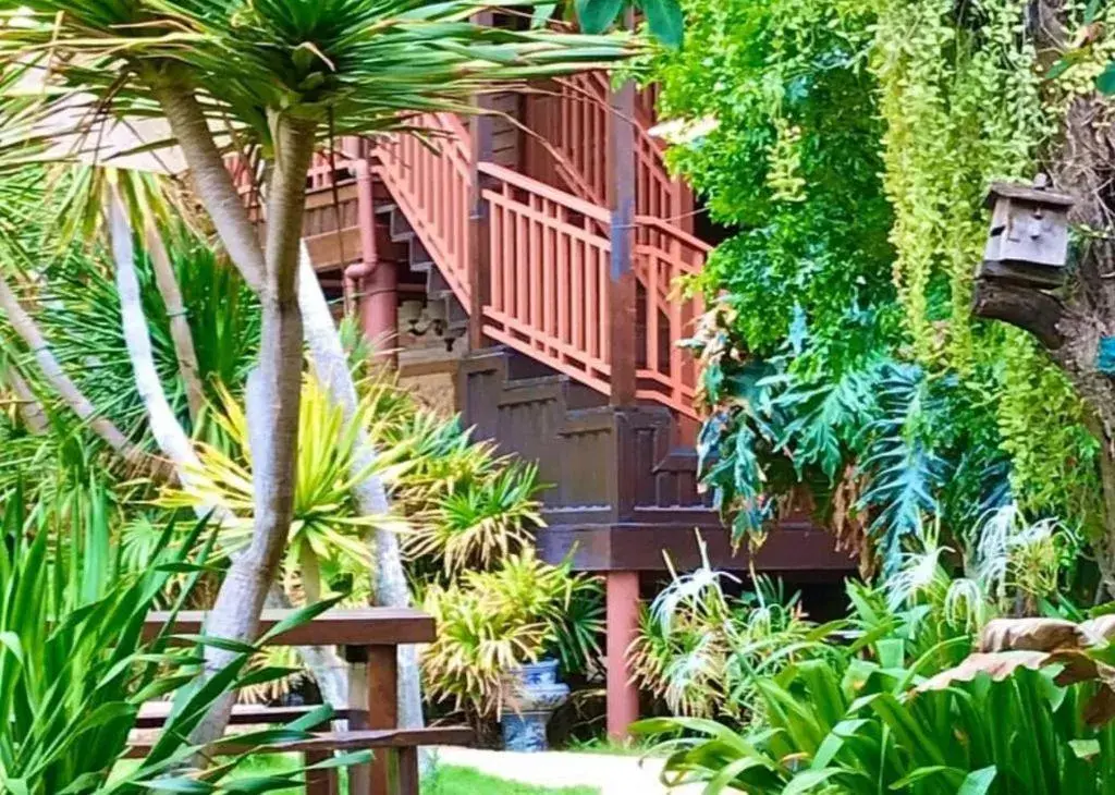 Baan Saranrom Baan Saranrom