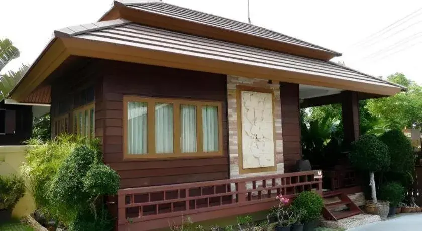 Baan Saranrom Baan Saranrom