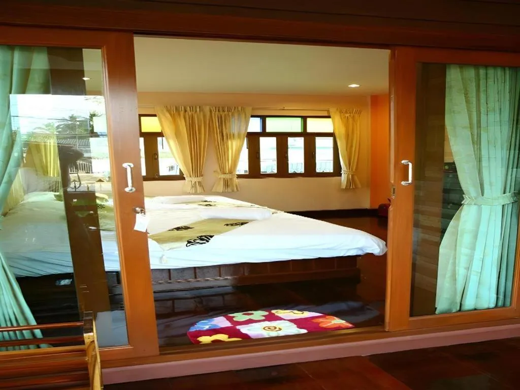 Bed in Baan Saranrom