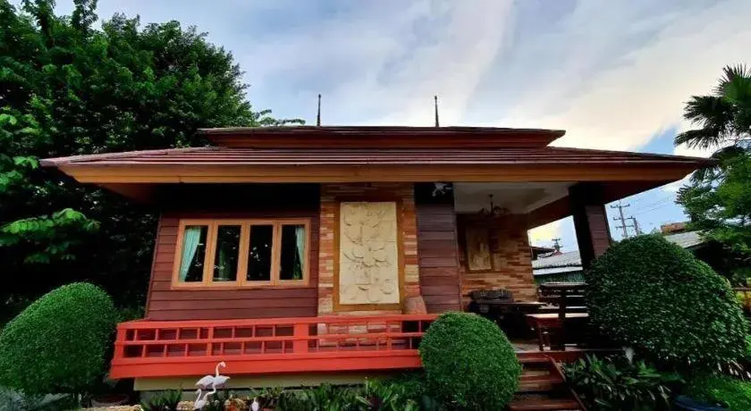 Baan Saranrom Baan Saranrom