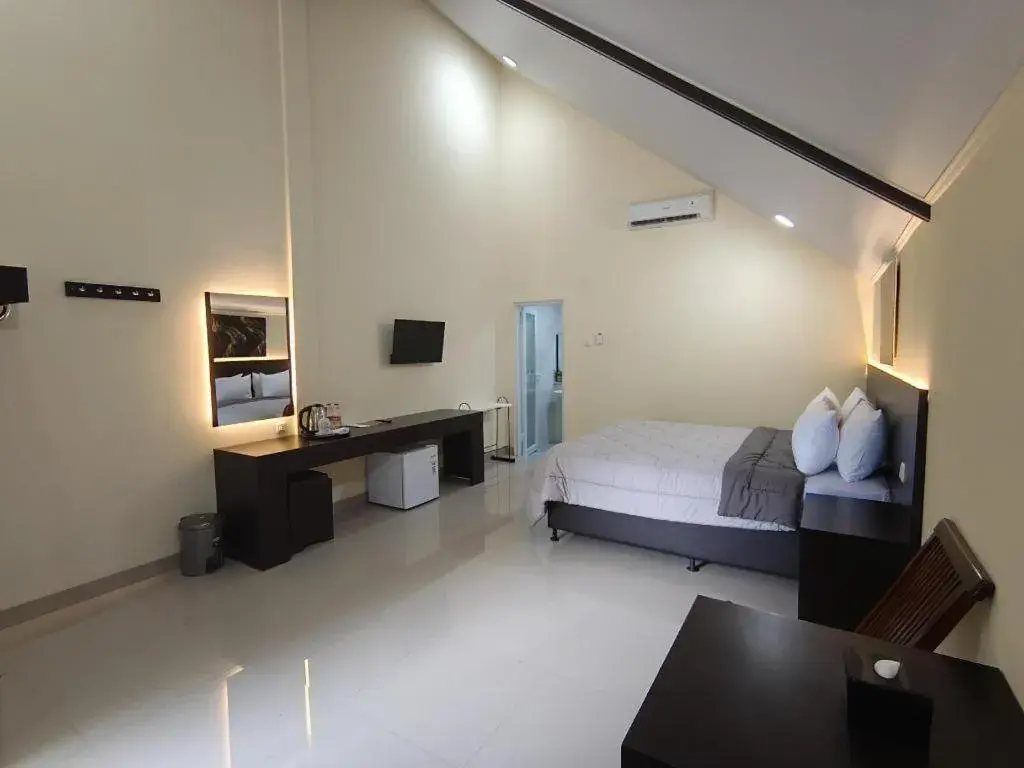 Bed in Augusta Hotel & Glamping Sukabumi Bed in Augusta Hotel & Glamping Sukabumi